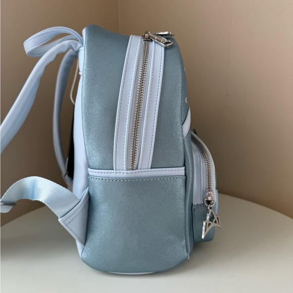 Loungefly Disney Princess Tiana Blue Dress Cosplay Mini Backpack ?